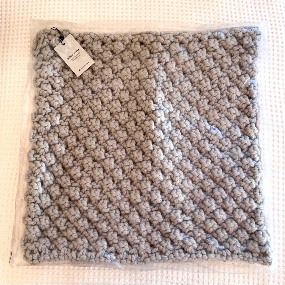 NWT West Elm Cozy Knot Pillow Case 24x20